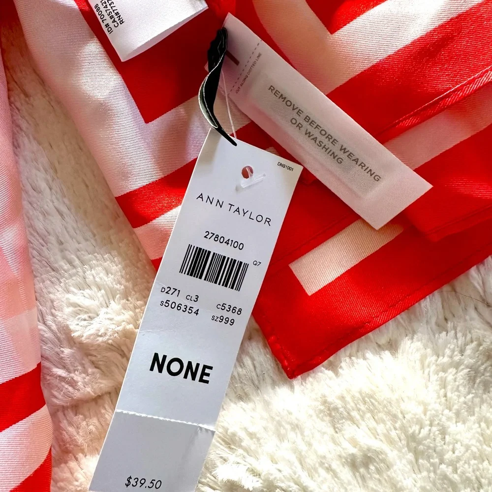 NWT Ann Taylor square scarf